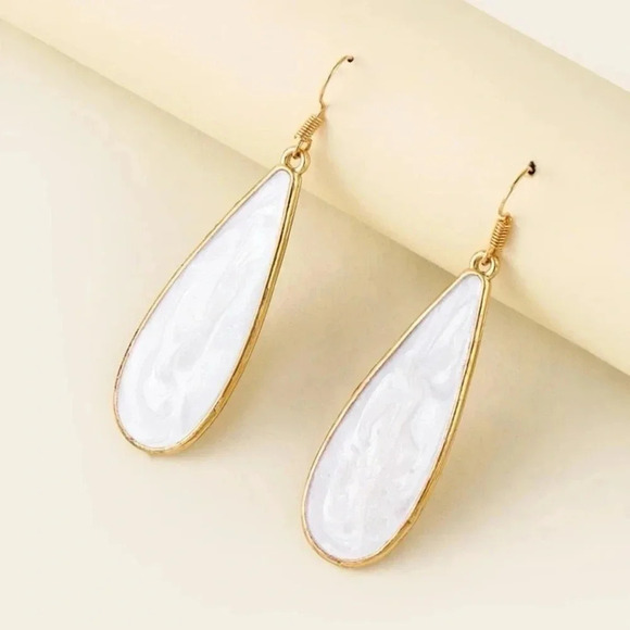 WHITE Drop Earrings - Picture 1 of 4